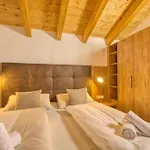 Ski-in Ski-out Maiskogel 17a - By Alpen Holiday home