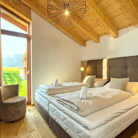 Ski-in Ski-out Maiskogel 17a - By Alpen * カプルーン