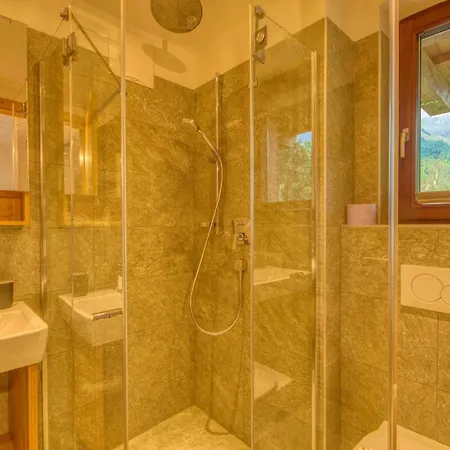 Ski-in Ski-out Maiskogel 17a - By Alpen カプルーン